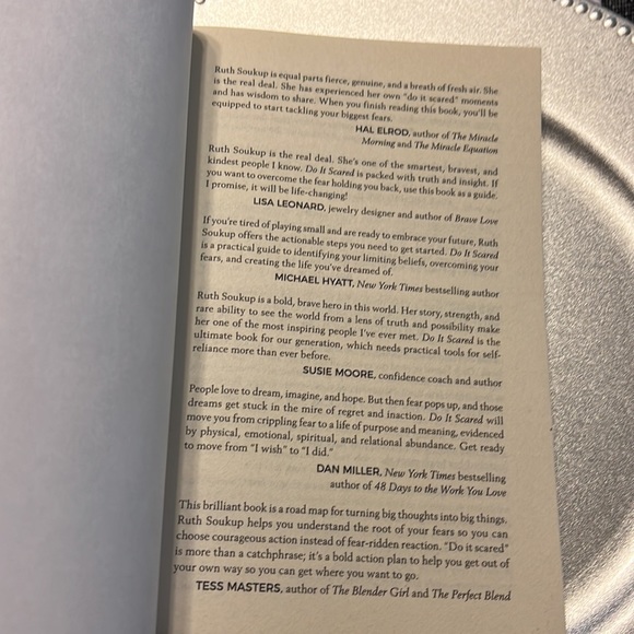 NEW UNREAD Book by RUTH SOUKUP, DO IT SCARED. - Picture 4 of 7